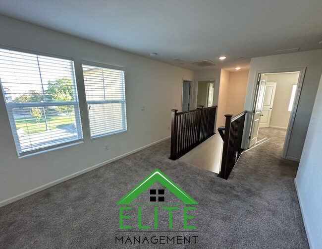 Building Photo - Spacious 4-Bedroom Home in Sought-After No...