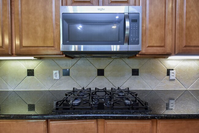 Building Photo - 2403 Galleon Point Ct
