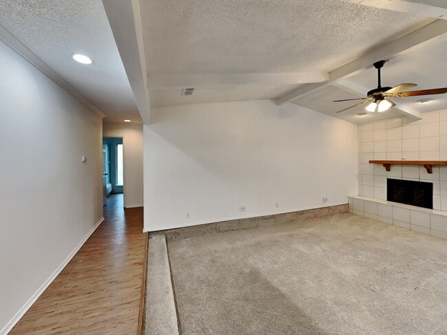 Building Photo - 3033 Mossy Oak Ln