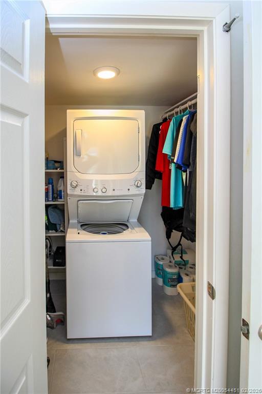 Building Photo - 1858 SW Palm City Rd