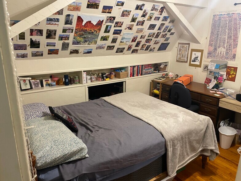 Available Room - 117 Linden Ave