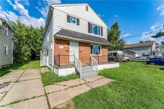 Building Photo - 4646 E 147th St