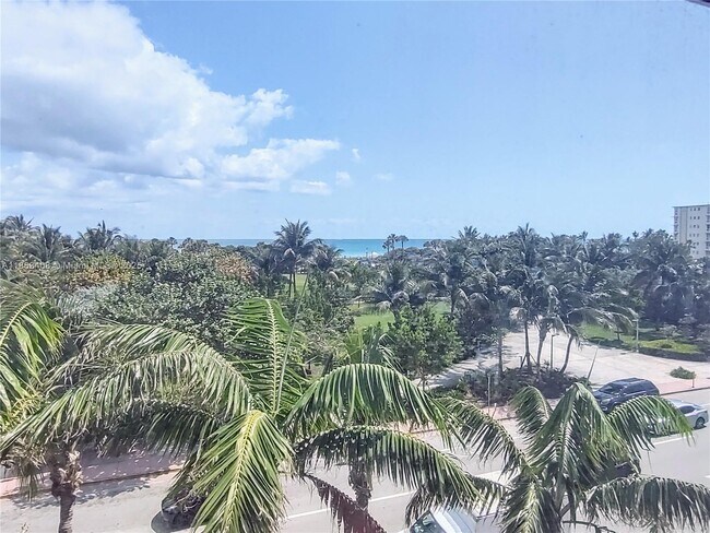 Building Photo - 7600 Collins Ave