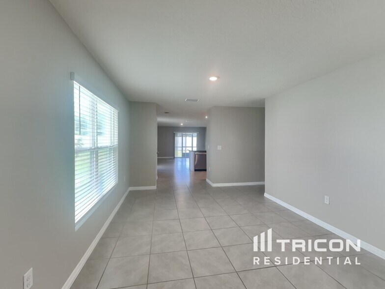 Building Photo - 12177 Downy Birch Dr