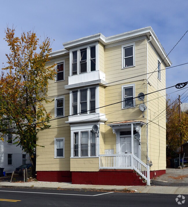 Primary Photo - 401 Manton Ave