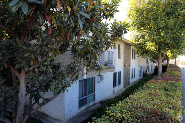 Building Photo - Imperial Park Apartments