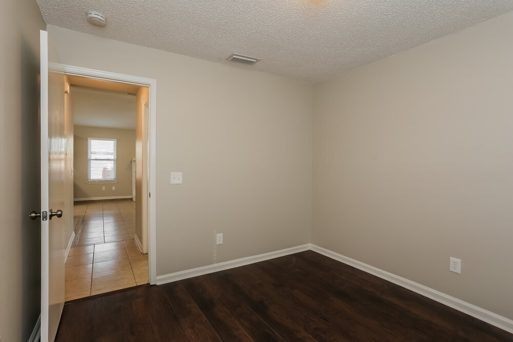 Building Photo - 1780 Sherwood Dr