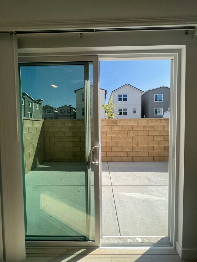 Building Photo - Brand New 4 Bed / 3.5 Bath Single-Family Home – Modern, Spacious & Energy Efficient