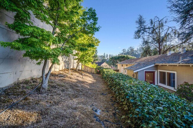 Building Photo - 5608 Colton Blvd