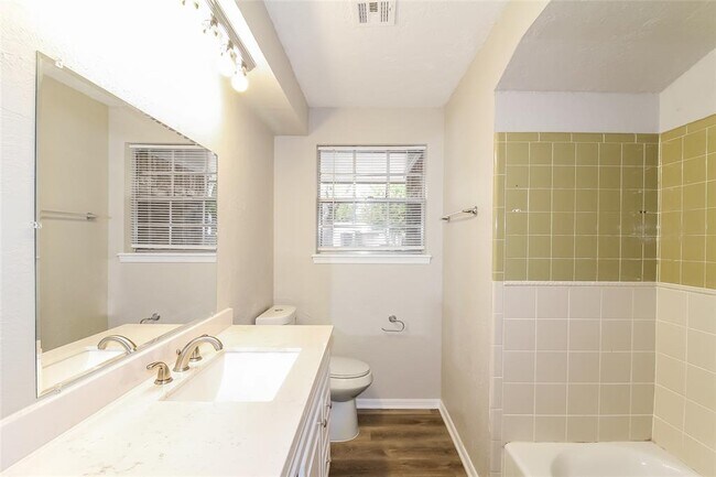 Building Photo - 4220 Corbett Dr