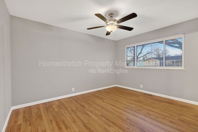 Building Photo - 2385 Greenbriar Dr