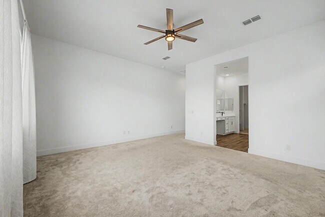 Building Photo - 13103 N 174th Dr