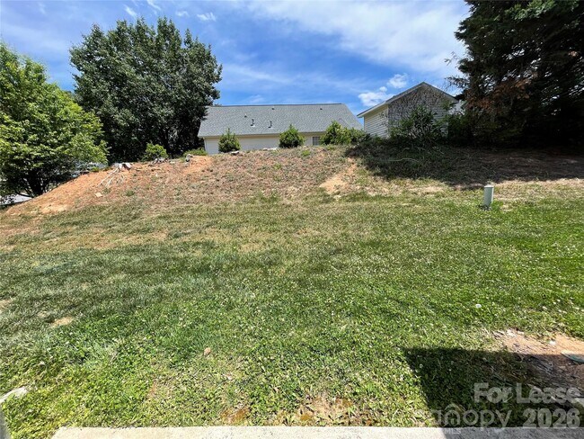 Building Photo - 5703 Erin Dr