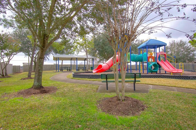Building Photo - 15602 Waumsley Way