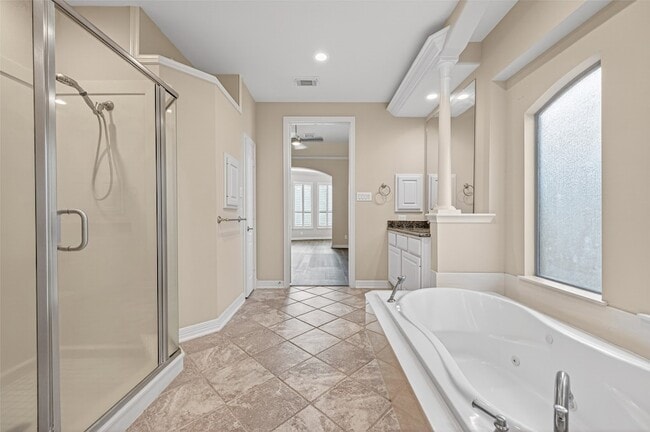 Building Photo - 5803 Grandwood Ln