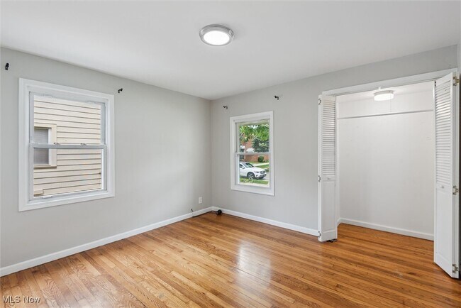Building Photo - 3846 E Antisdale Rd