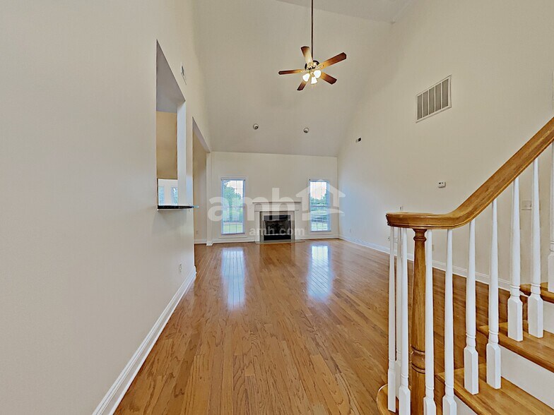 Building Photo - 2514 Firethorn Ct