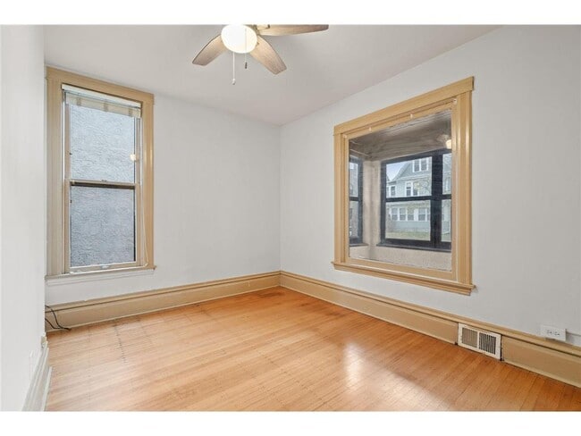 Building Photo - 2744 Fremont Ave S