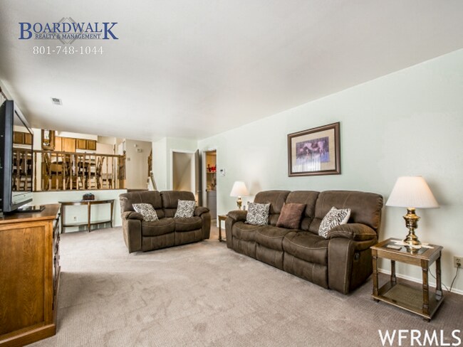 Building Photo - Updated 5-Bedroom Home in Sandy