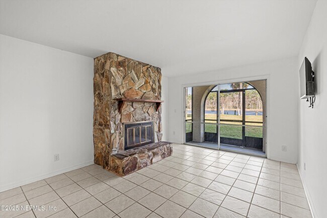 Primary Photo - 1530 El Prado Rd