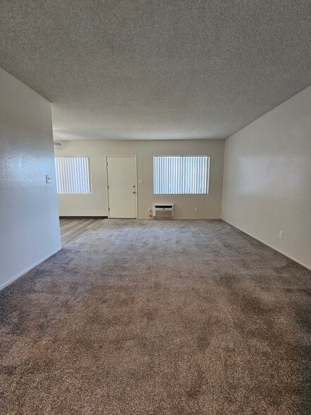 Building Photo - 1135 W I St