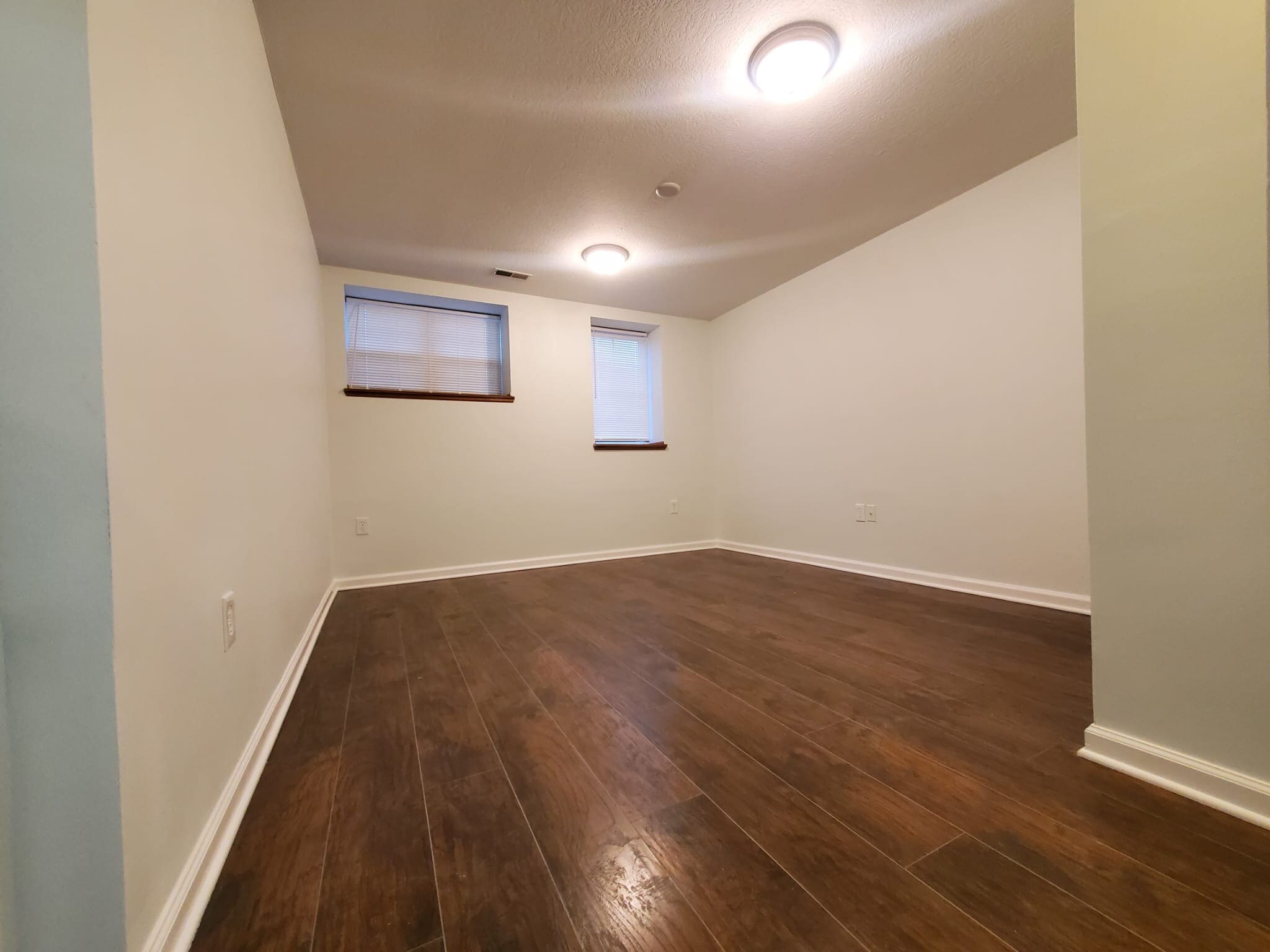 Building Photo - 6486 Crab Apple Dr