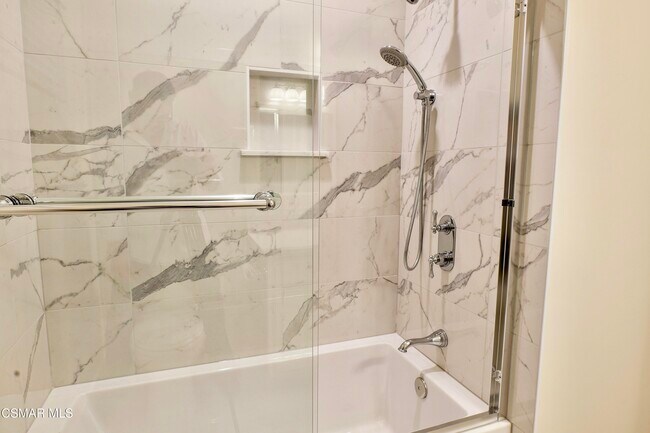 Building Photo - 23939 Oxnard St