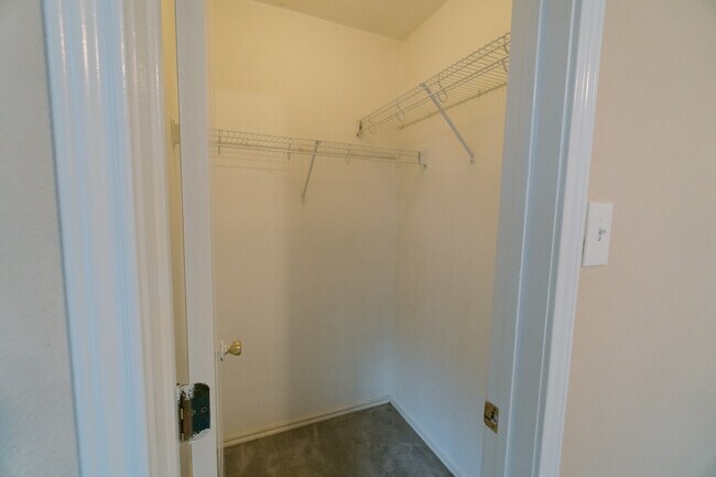 Building Photo - 10610 Tiger Way