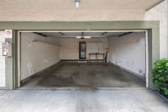 Building Photo - Welcome to your serene 3 BR 2.5 BA Townhome in College Park, San Diego!