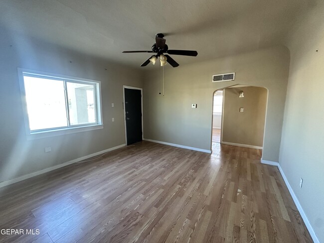 Building Photo - 7224 Dale Rd