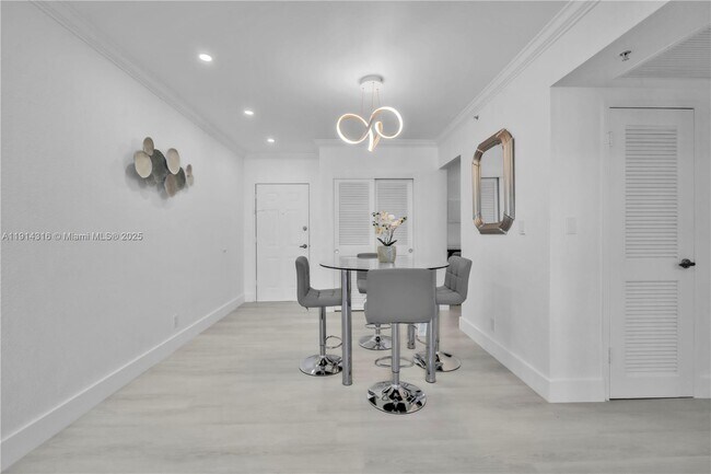 Building Photo - 2501 S Ocean Dr