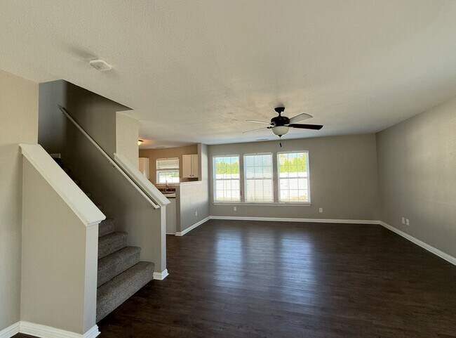 Building Photo - 420 Smokey Hill Rd