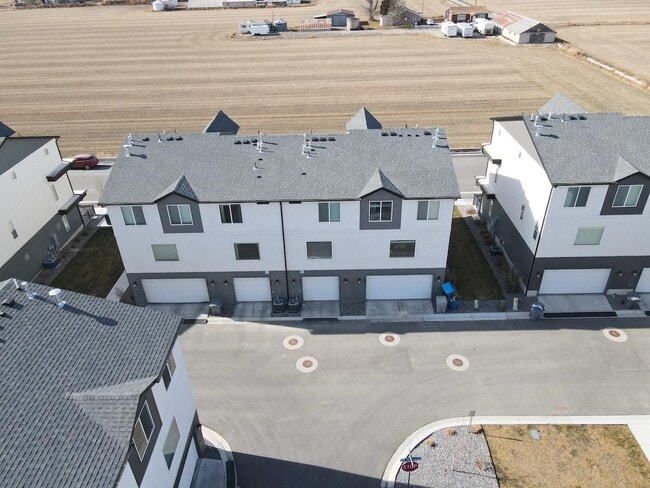 Building Photo - 324 S 1150 W