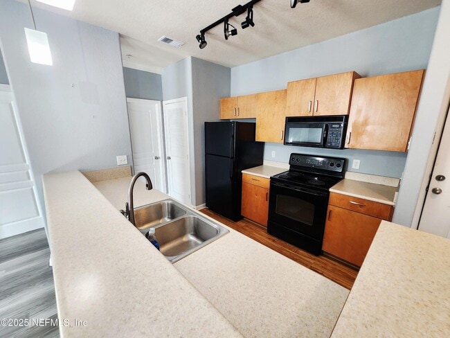 Building Photo - 8290 Gate Pkwy W