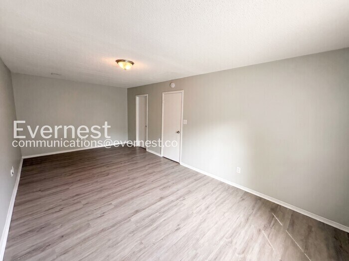 Building Photo - 2201 Pentland Dr