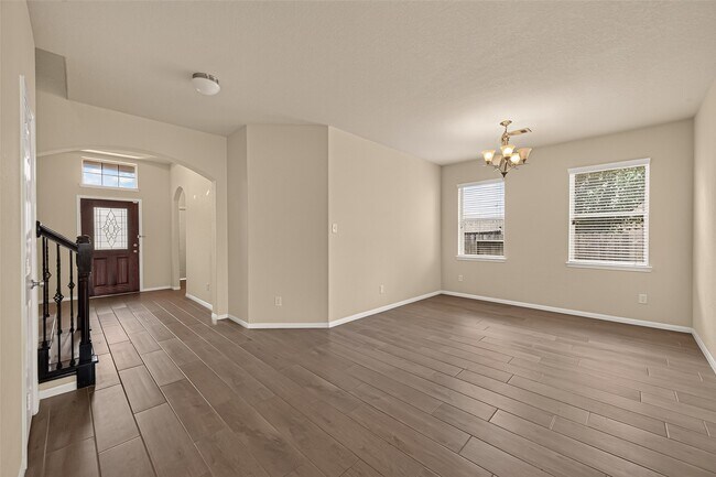 Building Photo - 3327 Fairmont Hills Ln