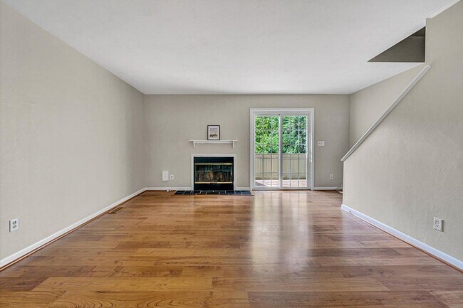 Building Photo - 7311 Maple Ct SW