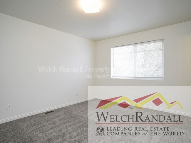 Building Photo - 745 30th St