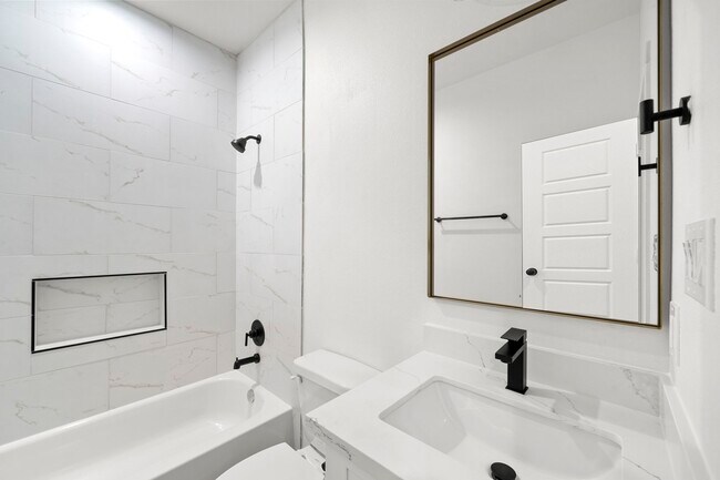 Building Photo - 7205 Tippett St