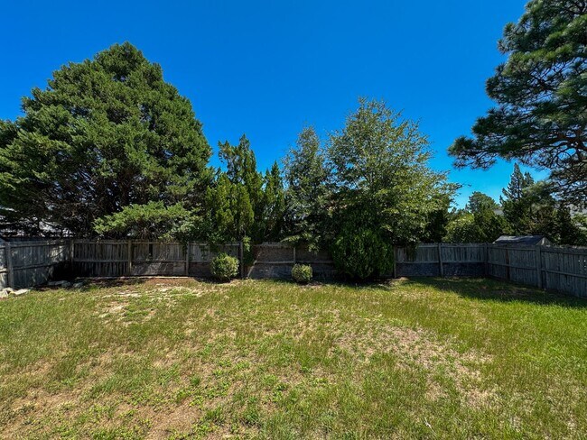 Building Photo - 821 Connaly Dr
