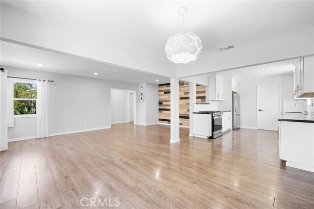 Building Photo - 11793 Glencrest Dr