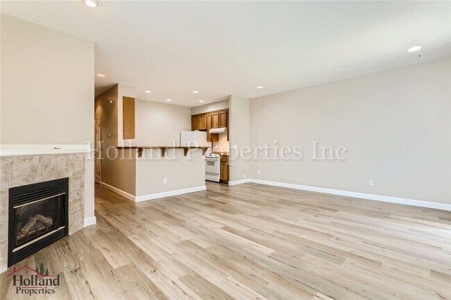 Building Photo - 3133 NE 13th Pl