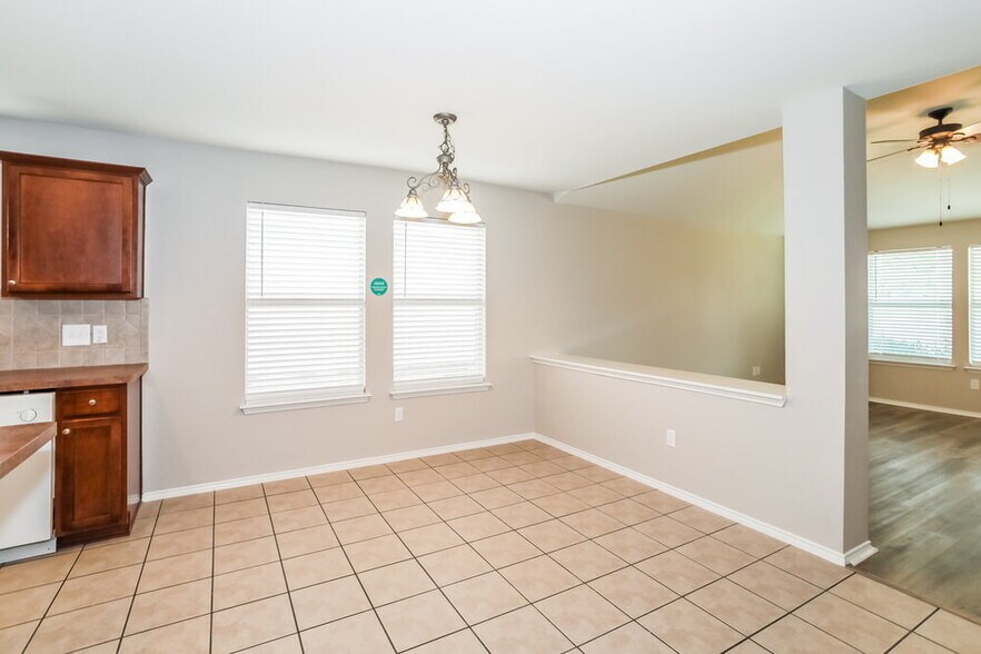 Building Photo - 8809 Sagebrush Trail