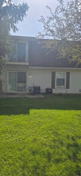 Building Photo - 627 Shaw Ct