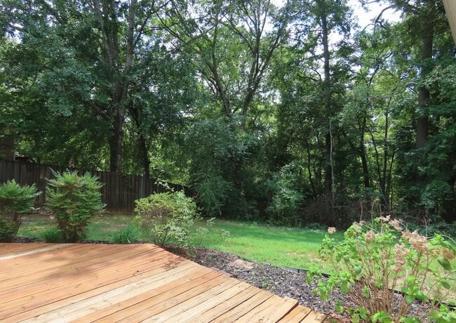 Building Photo - Chapel Hill ISD- Newly Update 3 Bedroom 2 ...
