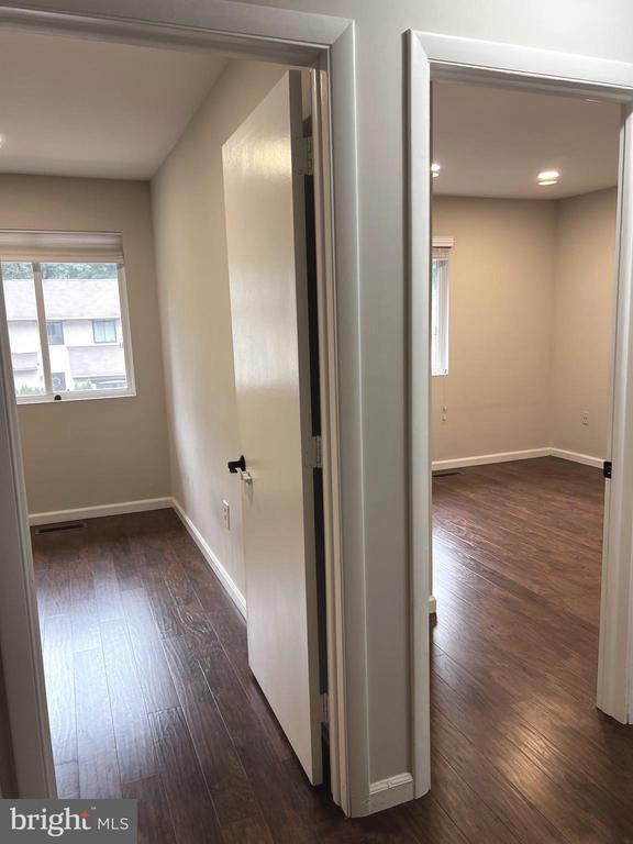 Building Photo - 2312 Glade Bank Way