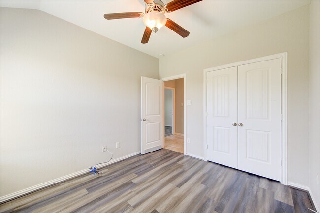Building Photo - 4519 Apple Point Ln
