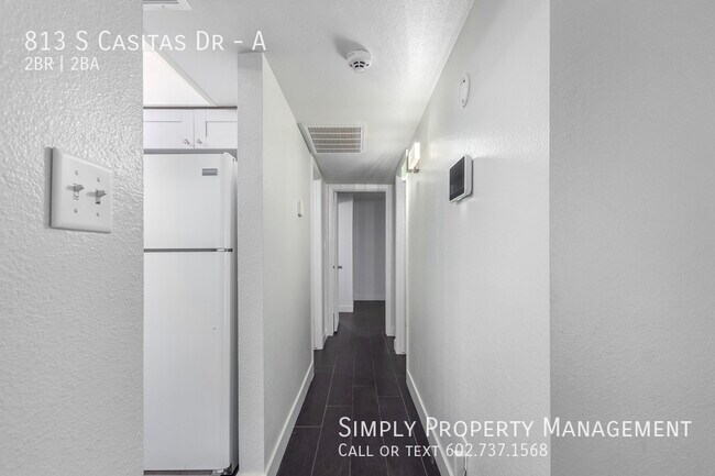 Building Photo - 813 S Casitas Dr