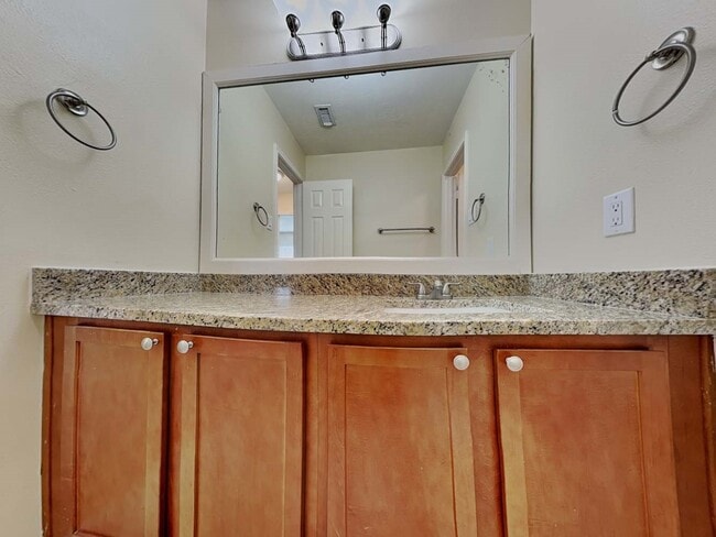 Building Photo - 20115 Goldlake Dr