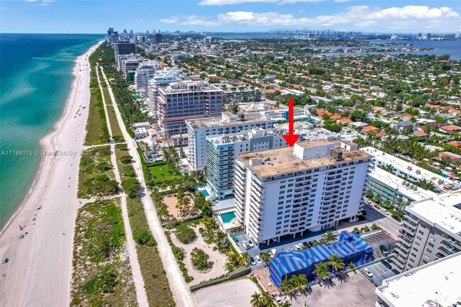 Primary Photo - 9225 Collins Ave